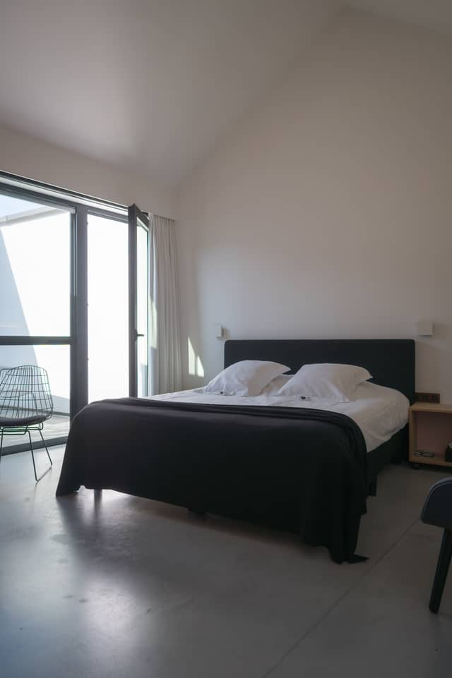 Kamer de luxe, Ceder10