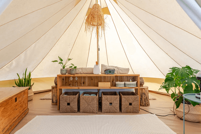 Interieur van Eik en Droom - Romantische Glamping & Breakfast, Neerlinter