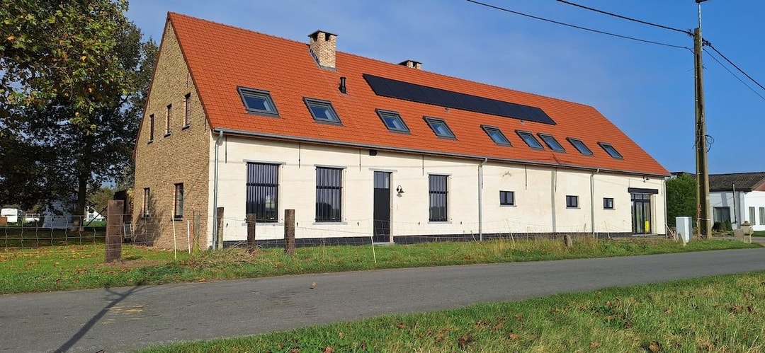 Sheela Farm, Reet